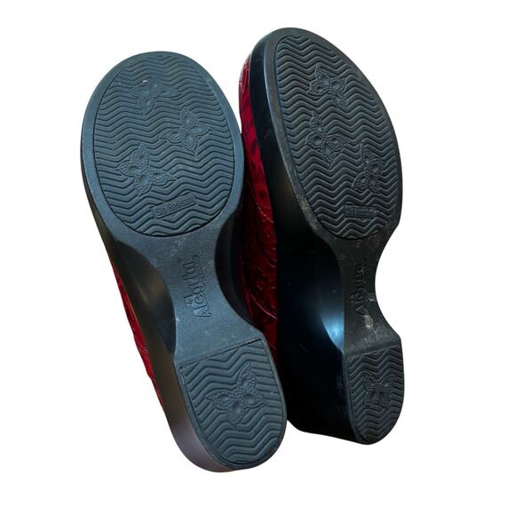 Alegria red embossed leather clogs comfort platform slip on shoes US size 7M - Picture 8 of 11